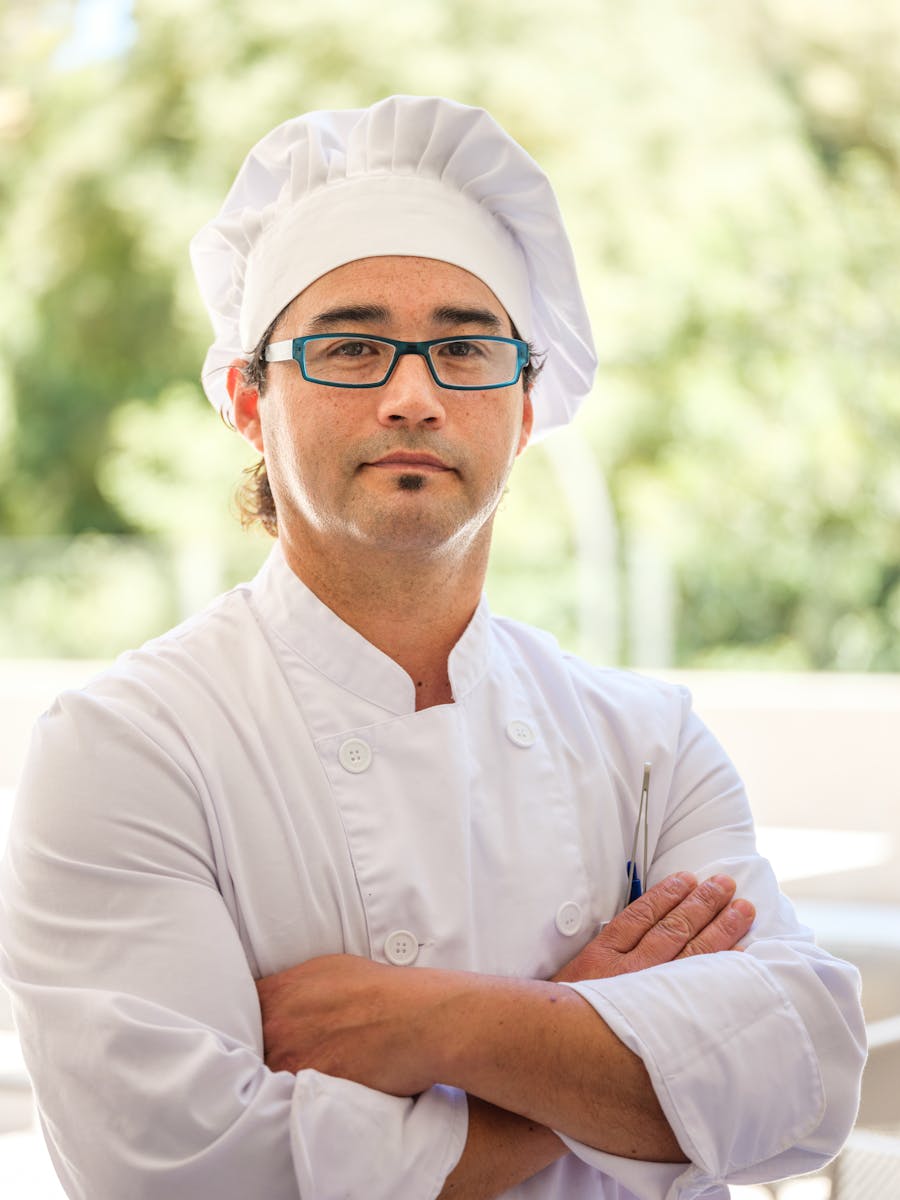 Man in White Dress Shirt Wearing Eyeglasses